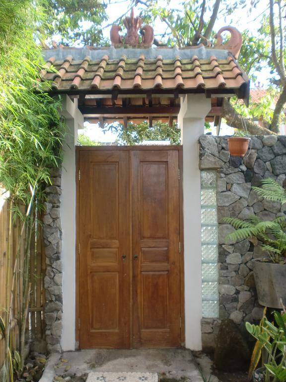 Villa Bougenville Yogyakarta Exterior foto